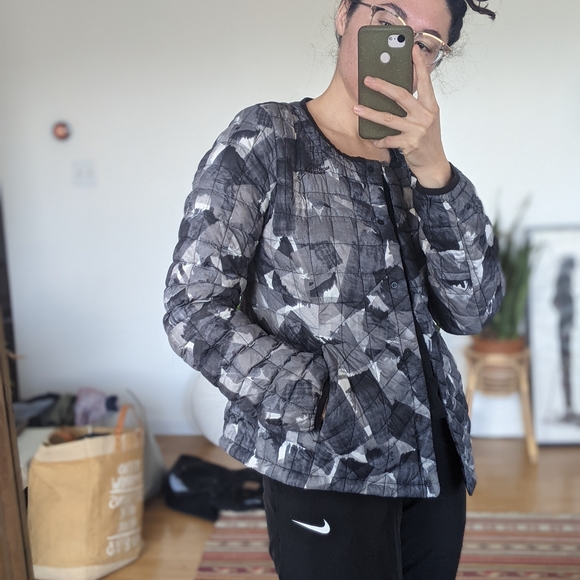 The North Face Quilted Puffer - Picture 4 of 7